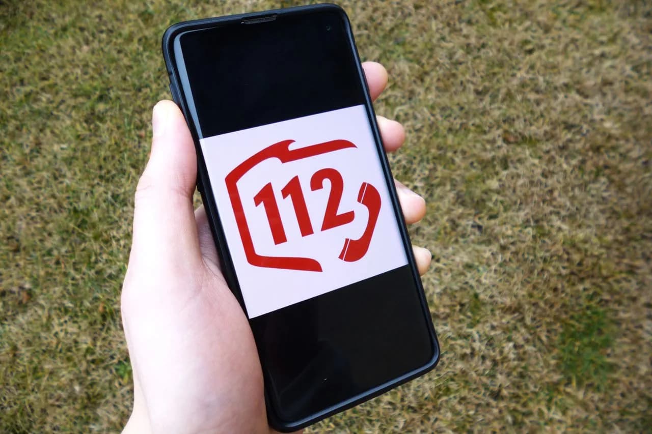 Aplikacja 112 dla niesłyszących - jak skutecznie zgłaszać alarmy?