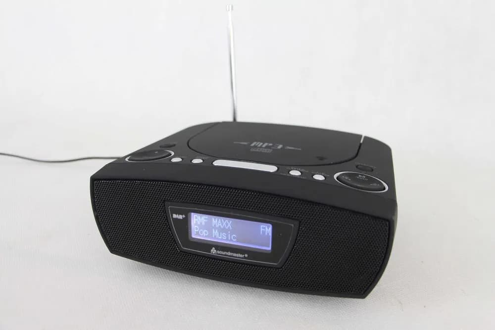 Najlepsze budziki dla niesłyszących: skuteczne rozwiązania na poranek