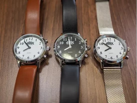 Najlepsze zegarki mówiące dla niewidomych - funkcje i opinie użytkowników