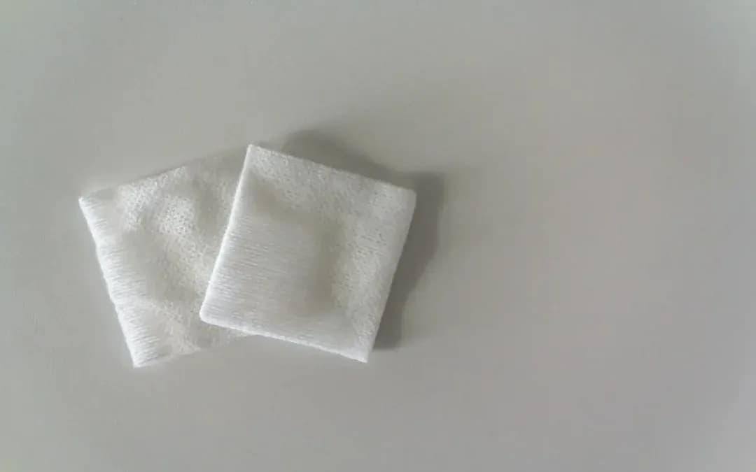 Po co gaza na rehabilitację? Kluczowe korzyści dla gojenia ran