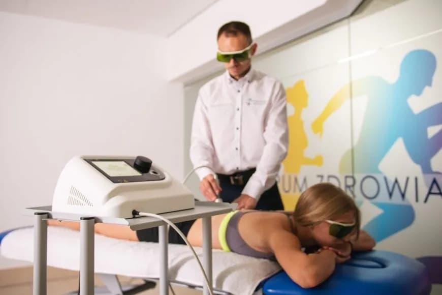 Rehabilitacja laserem na czym polega i jak może pomóc w leczeniu
