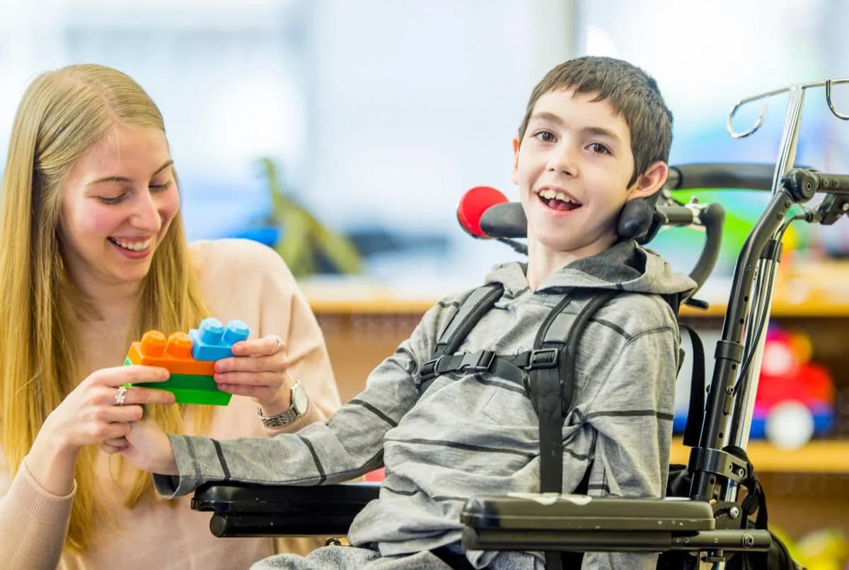 Ile wynosi opiekuńcze na dziecko niepełnosprawne? Sprawdź, co przysługuje