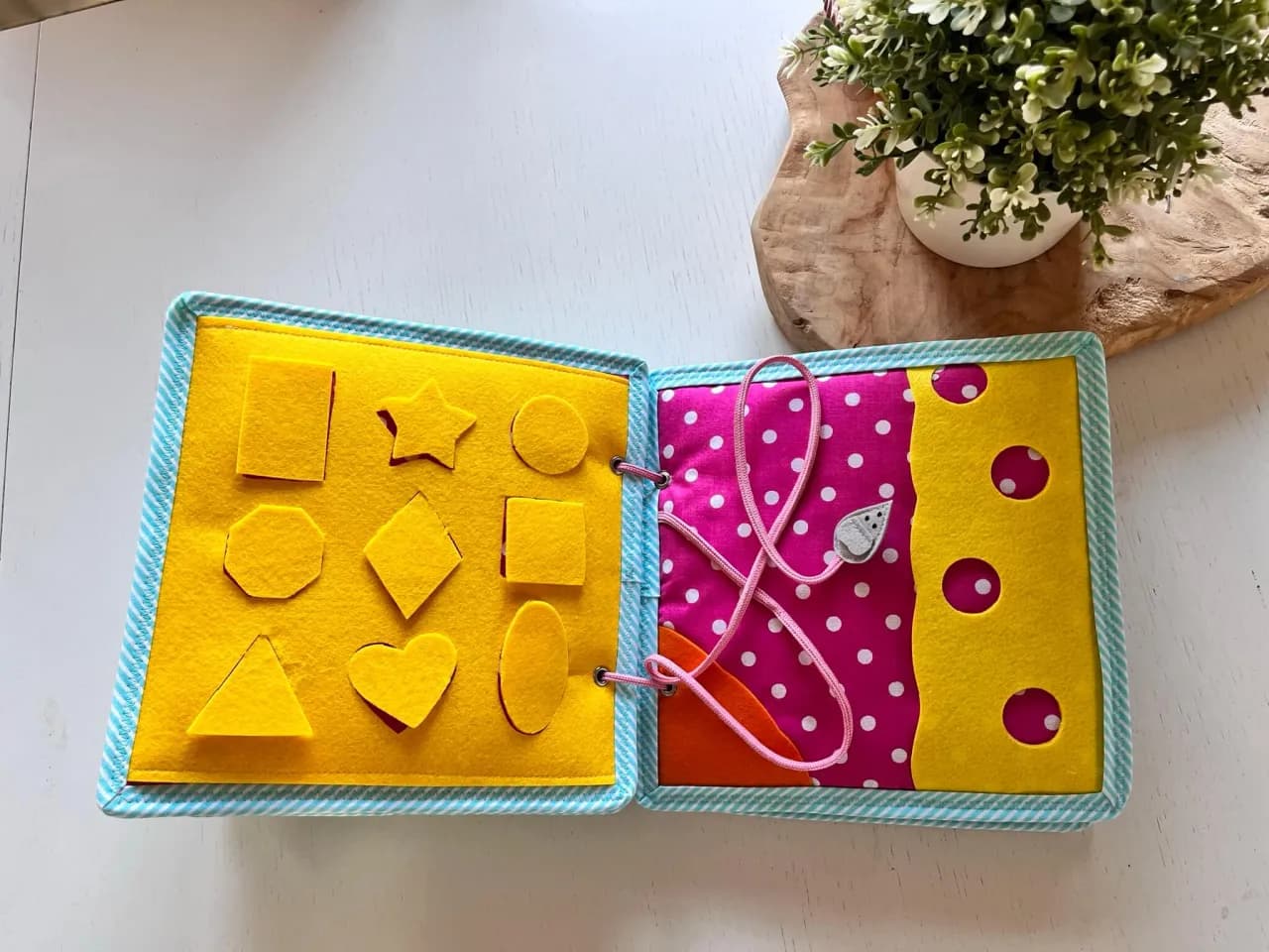 Książeczka sensoryczna dla niewidomych - rozwój i radość w zabawie