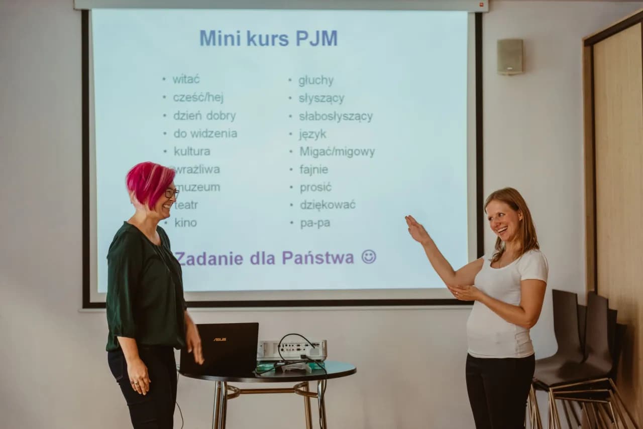 Fakty i mity na temat osób niesłyszących, które zaskoczą każdego